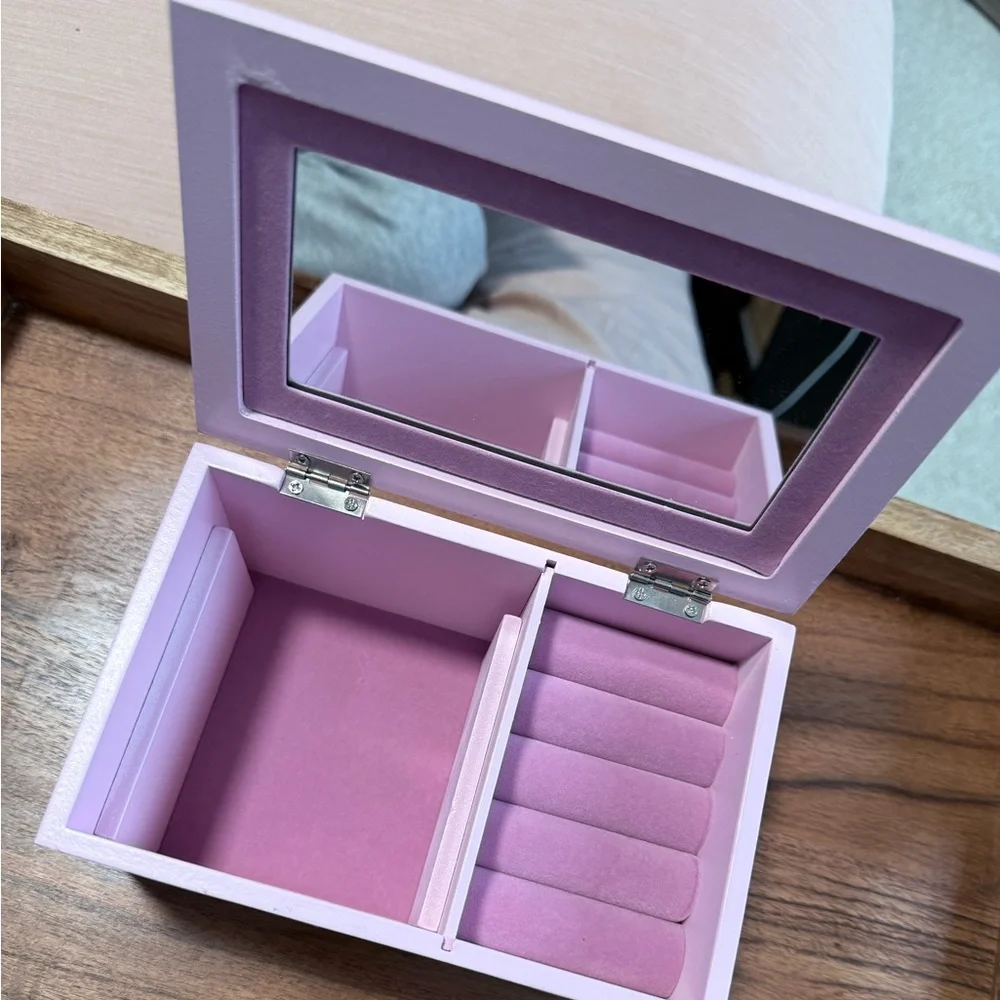Hello Kitty Jewelry Box with‎ Tray and Storage | BRAND NEW